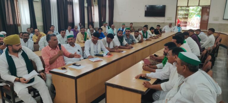 किसान दिवस में यूरिया की किल्लत और नकली दवाई को लेकर भड़के किसान