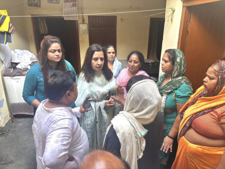 सड़क की खराब गुणवत्ता पर चेयरपर्सन ने ठेकेदार को किया तलब, जांच के दिए आदेश