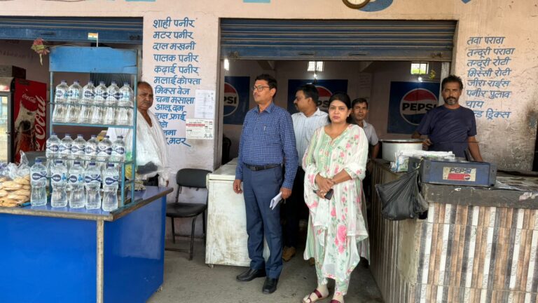 खाद्य सुरक्षा विभाग की टीम ने कांवड़ मार्गों पर होटल, ढाबों, रेस्टोरेंट, ठेलों एवं अन्य खाद्य प्रतिष्ठानों का किया निरीक्षण 