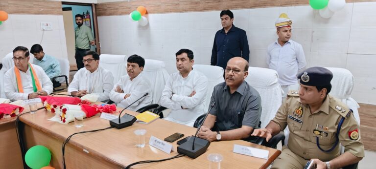 सरकार की योजनाओं का प्रत्येक लाभार्थी को मिले लाभ: सोमेन्द्र तोमर