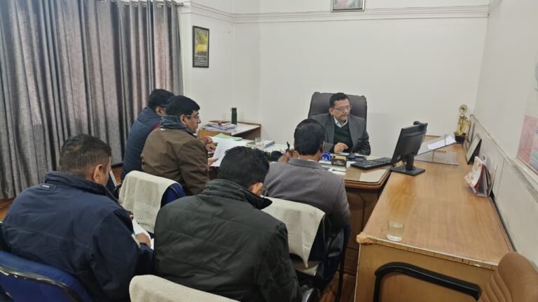 49448 उपभोक्ताओं के प्रीपेड स्मार्ट मीटर का बैलेंस 12.75 करोड नेगेटिव, उपभोगताओं का समझाने के लिए डोर टू डोर जा रहे अधिकारी