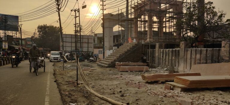 बीच में रूक गया टाउन रोड का सौन्दर्यीकरण, पूरी नहीं हुई टेंडर प्रक्रिया