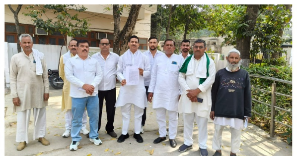 7 साल से एक ही जगह जमे मंडी समिति के सचिव पर गम्भीर आरोप, डीएम से शिकायत