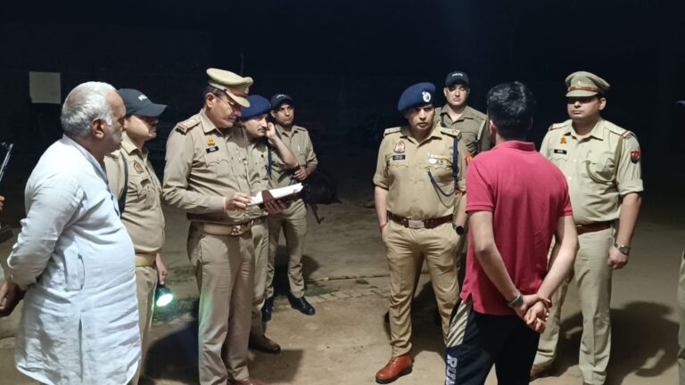 मर्डर की सूचना पर घटना स्थल पर पहुंचे एसएसपी, जांच को गठित की तीन टीम