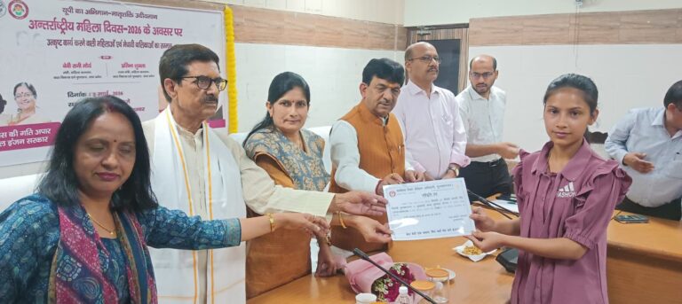 राज्यमंत्री ने नवनियुक्त मुख्यसेविका को दिया नियुक्ति पत्र