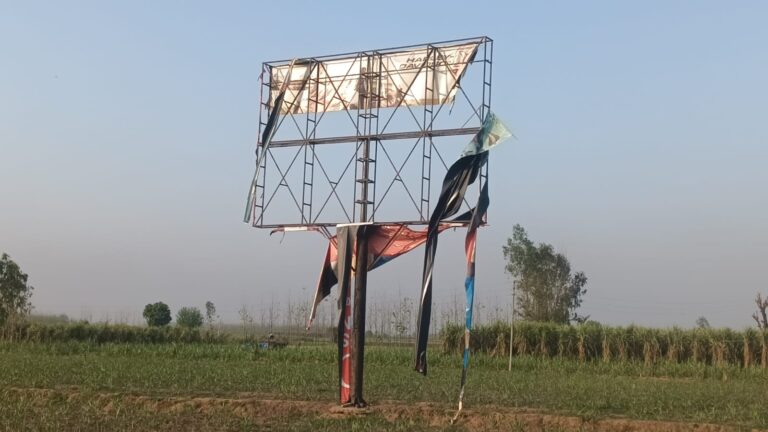 तेज हवा और बारिश का बिजली विभाग पर कहर, लाखों का नुकसान