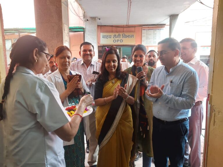 जनपद में बालिकाओं के लिए एचपीवी (सर्वाइकल कैंसर) टीकाकरण अभियान का शुभारंभ