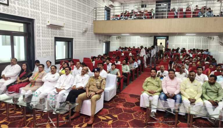 प्रदेश सरकार के 09 वर्ष पूर्ण होने पर मुजफ्फरनगर में हुआ  भव्य कार्यक्रम