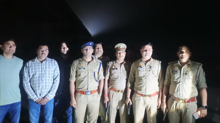 खतौली पुलिस मुठभेड में एक चोर घायल, सफेद धातु के आभूषण, नगदी तथा अवैध शस्त्र बरामद