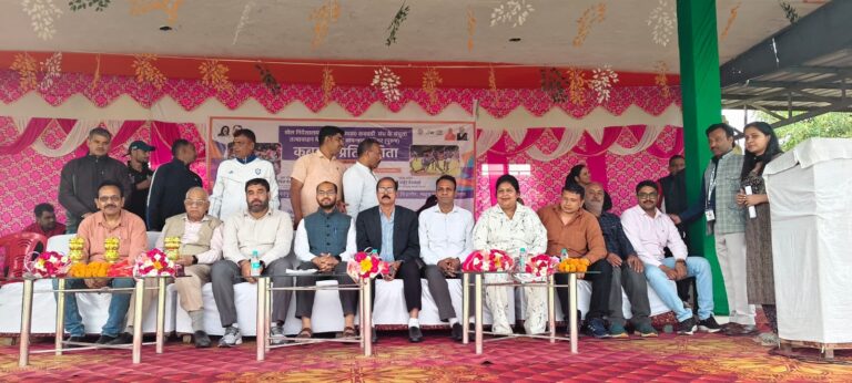 सीडीओ ने किया प्रतियोगिता का उद्घाटन, खिलाडियों से प्राप्त किया परिचय