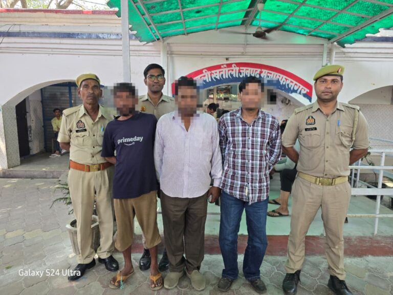 एनडीपीएस एक्ट में वांछित आरोपी को पुलिस अभिरक्षा से छुडाने वाले तीन लोग गिरफ्तार