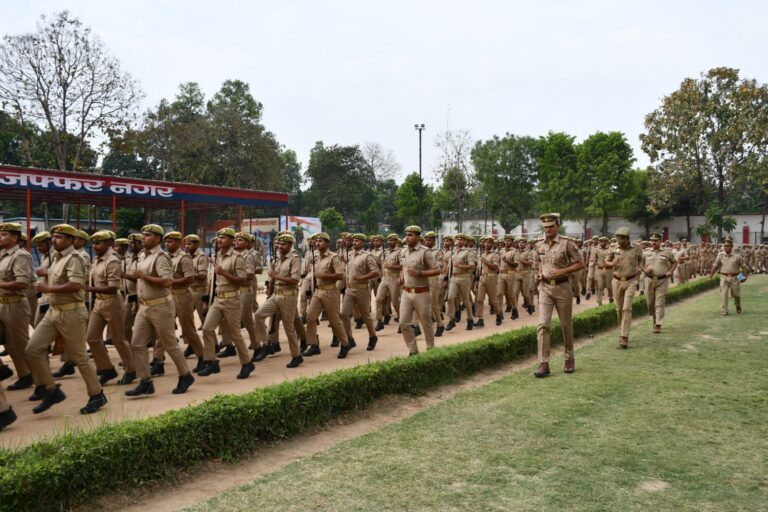 अनुशासन व एकरूपता बनाये रखने के लिए टोलीवार करवायी गयी ड्रिल