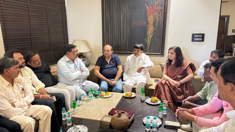 राज्यमंत्री ने चेयरपर्सन और सभासदों के साथ की बैठक