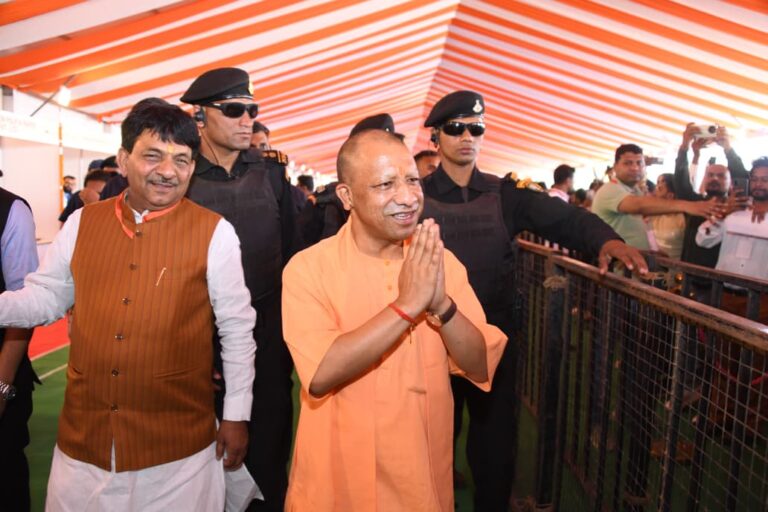 सीएम योगी आदित्यनाथ के कार्यक्रम की कुछ झलकियां