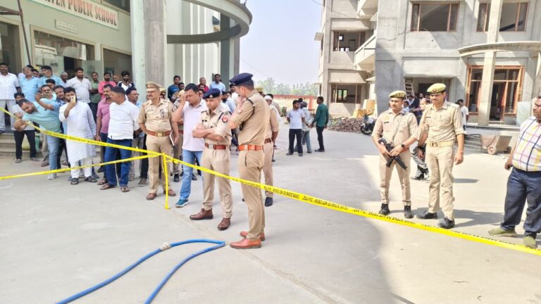 किड्स हैविन पब्लिक स्कूल में चौकीदार की हत्या, फोरेंसिक व डॉग स्क्वॉड टीम मौके पर पहुंची