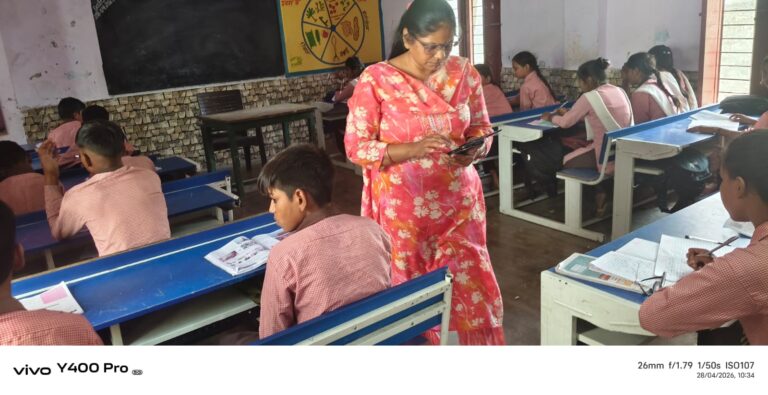 खंड शिक्षा अधिकारी ने कंपोजिट स्कूल डूंगर का किया औचक निरीक्षण