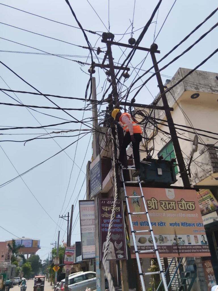 मंडी समिति बिजलीघर पर बढा 100 एम्पीयर का ओवरलोड, बनाया नया फीडर टीपीनगर बिजलीघर से जोडा