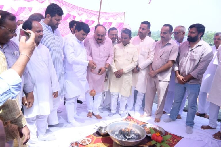 14 करोड़ की लागत से बनेगा सेतु, राज्यमंत्री ने किया भूमि पूजन