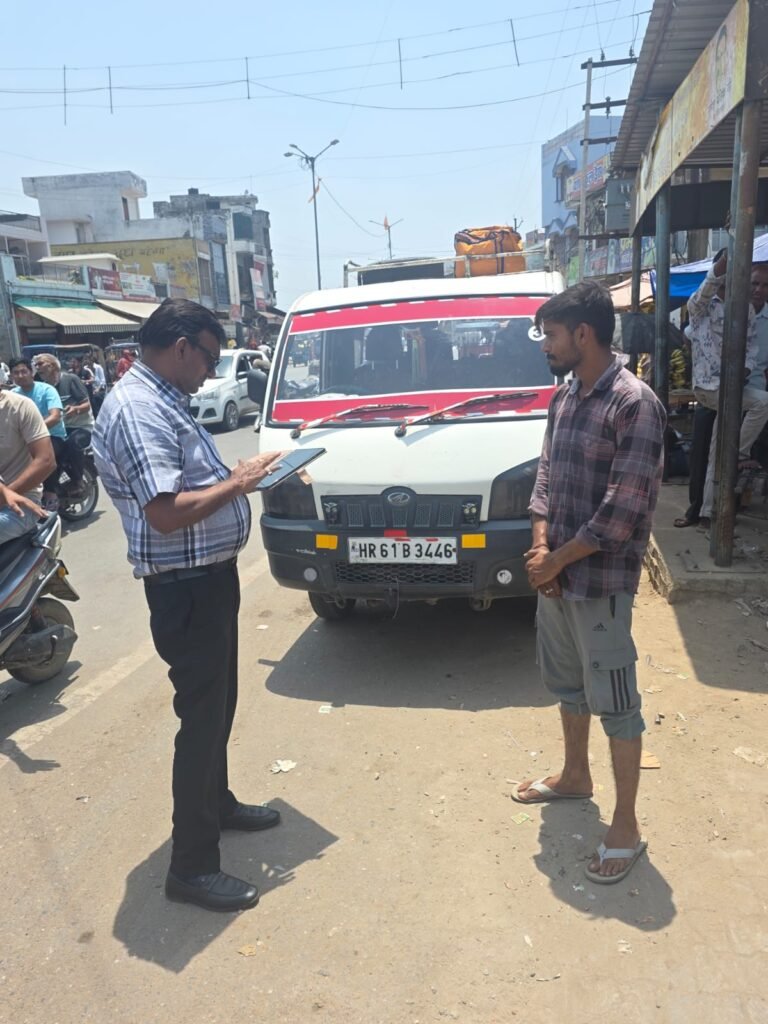 परिवहन विभाग की कार्रवाई से डग्गामार वाहनों में हडकम्प, नौ वाहन सीज और 3.65 लाख का जुर्माना