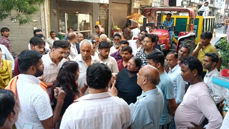 पालिका टीम का विरोध और हंगामा, जमकर की अभद्रता