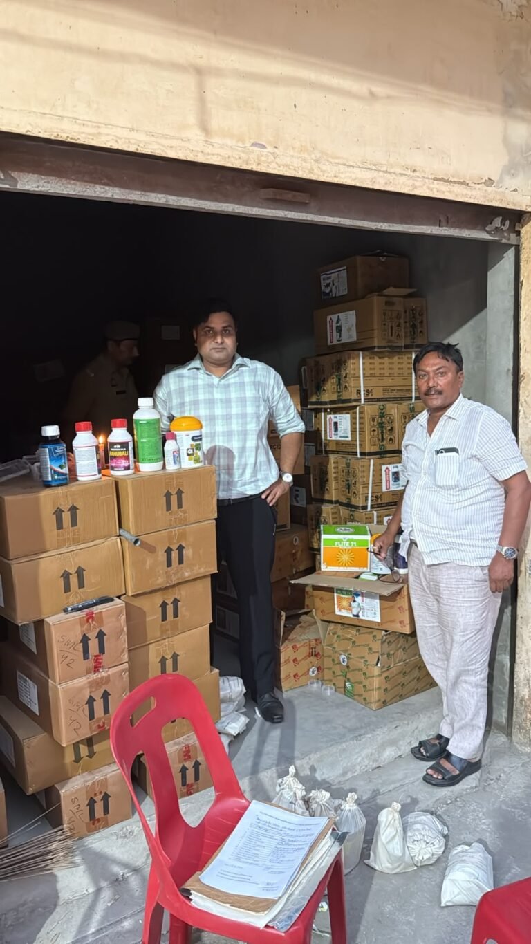 डीएम के निर्देशन में कृषि रक्षा अधिकारी ने बुूढाना में पकडा पेस्टीसाइड का अवैध गोदाम, किया सील