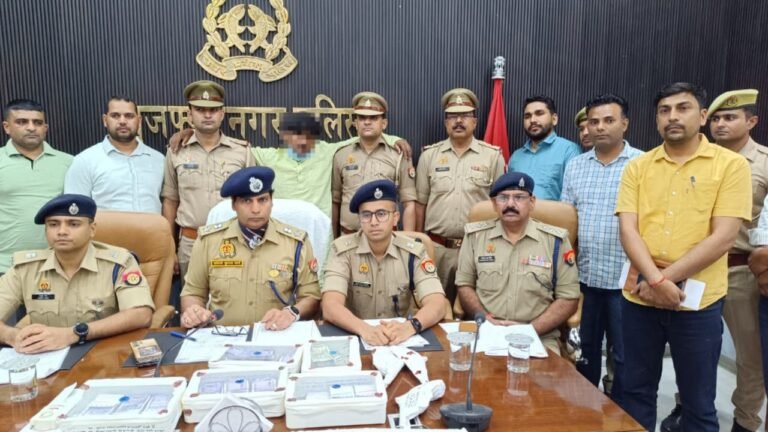 पुलिस ने 24 घंटे में किया बैंक चोरी का खुलासा