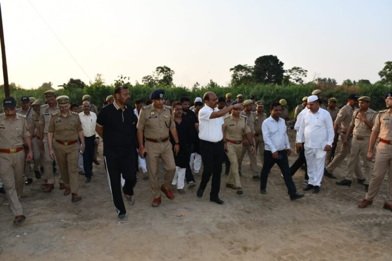 डीएम और एसएसपी ने किया मोहर्रम जुलूस मार्ग एवं करबला स्थल का  निरीक्षण