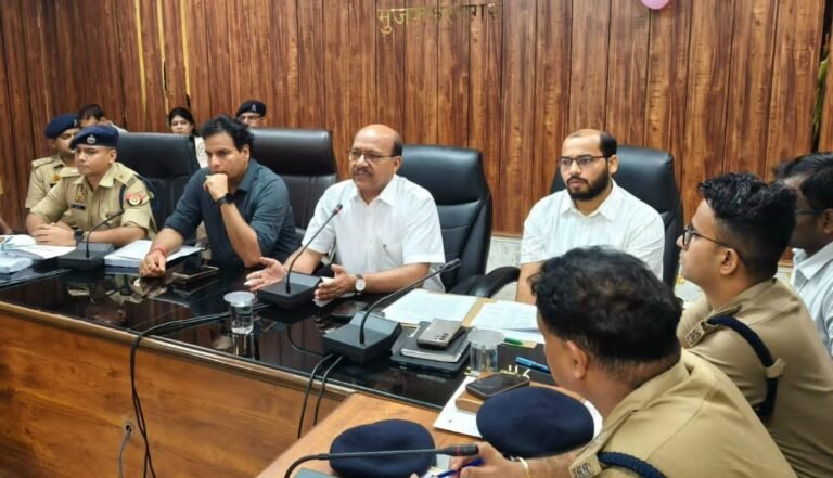 सीसीटीवी और ड्रोन से कांवड़ यात्रा की जाएगी निगरानी: डीएम
