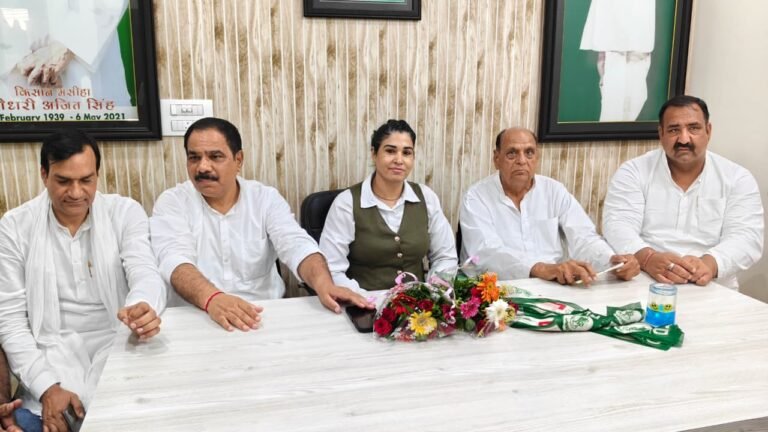 ग्रामीण क्षेत्रों की प्रतिभा निखारने के लिए रालोद के राष्ट्रीय अध्यक्ष जयंत चौधरी अपनी निधि से बनवा रहे स्टेडिएम