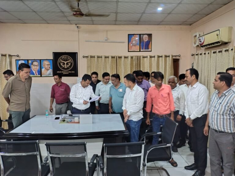 छह सूत्रीय मांग पूरी न होने पर संगठन ने दी ईओ को कलमबंद कदम उठाने की कडी चेतावनी