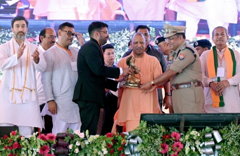 शामली व कैराना की डेमोग्राफी बदल रहे थे जिन्ना के उपासकः योगी