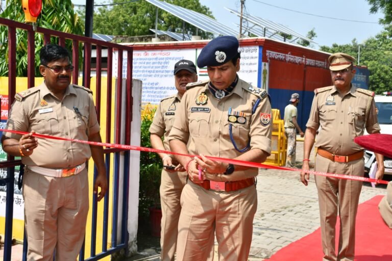 एसएसपी ने नए इंटरसेप्टर वाहन का फीता काटकर किया शुभारंभ, यातायात पुलिस के किया सुपुर्द