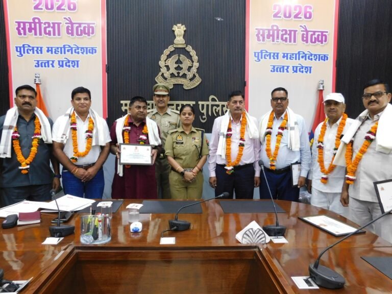 एसपी क्राइम ने सेवानिवृत्त हुए पुलिसकर्मियों को दी विदाई
