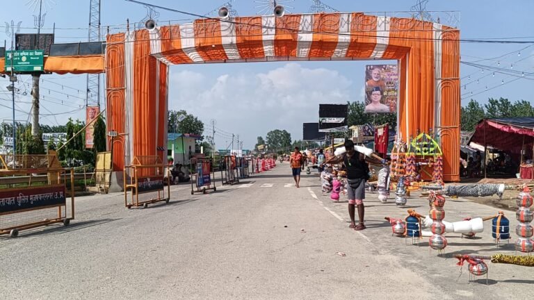 शिव भक्तों की सेवा में जुटा जिला व पुलिस प्रशासन