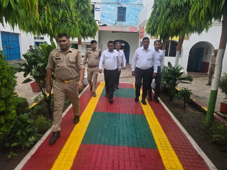 जिला कारागार मुजफ्फरनगर की पाकशाला, अस्पताल, पुरुष बैरक, महिला बैरक व बाल बैरक का निरीक्षण
