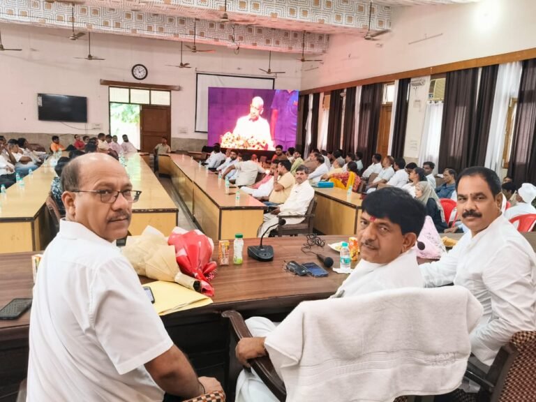 मुख्यमंत्री योगी आदित्यनाथ  ने 78 हजार से अधिक राशन डीलरों को दी ऐतिहासिक सौगात, लाभांश 90 रुपए  से बढ़ाकर 125 रुपए प्रति कुंतल किया