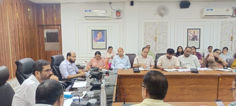 सीडीओ ने जिला पोषण समिति की समीक्षा बैठक करते हुए अधिकारियों को दिए दिशा निर्देश