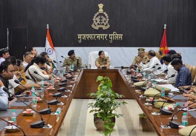 एसपी क्राइम ने व्यापार मंडल के पदाधिकारियों के साथ बैठक करते हुए  सुरक्षा व साइबर अपराध से बचाव के संबंध में किया जागरूक