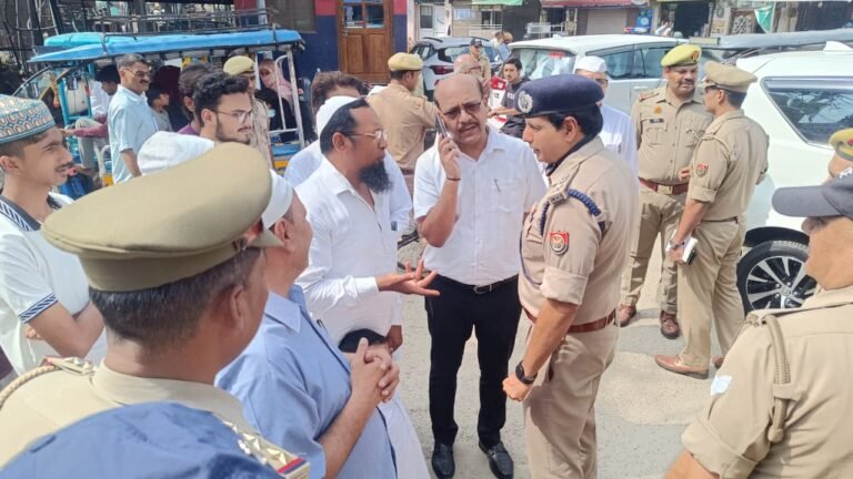 डीएम और एसएसपी ने शुक्रवार को शहर में परखी सुरक्षा व्यवस्था