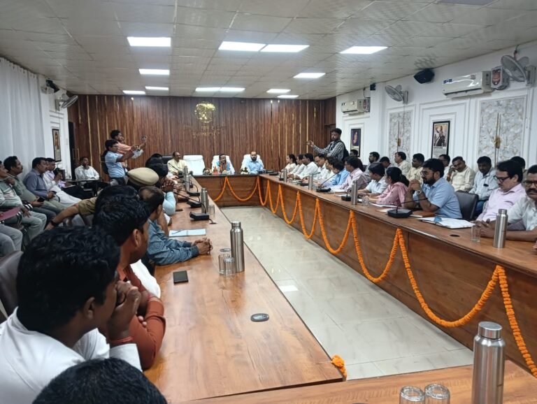 राष्ट्रीय सफाई कर्मचारी आयोग के चेयरमैन के सामने आयी अनियमितता, जताई कडी नाराजगी, अधिकारियों को दिए सख्त निर्देश