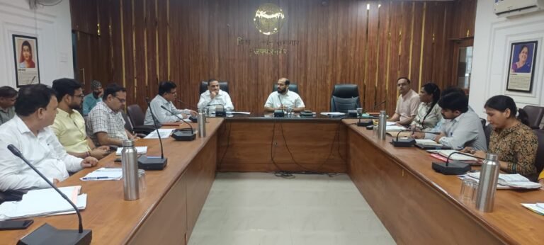 सीडीओ ने कायाकल्प के 18 बिन्दु के संतृप्तीकरण के दिए निर्देश